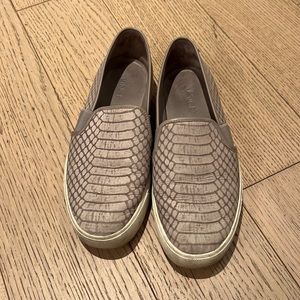 Vince size 6 sneakers grey taupe